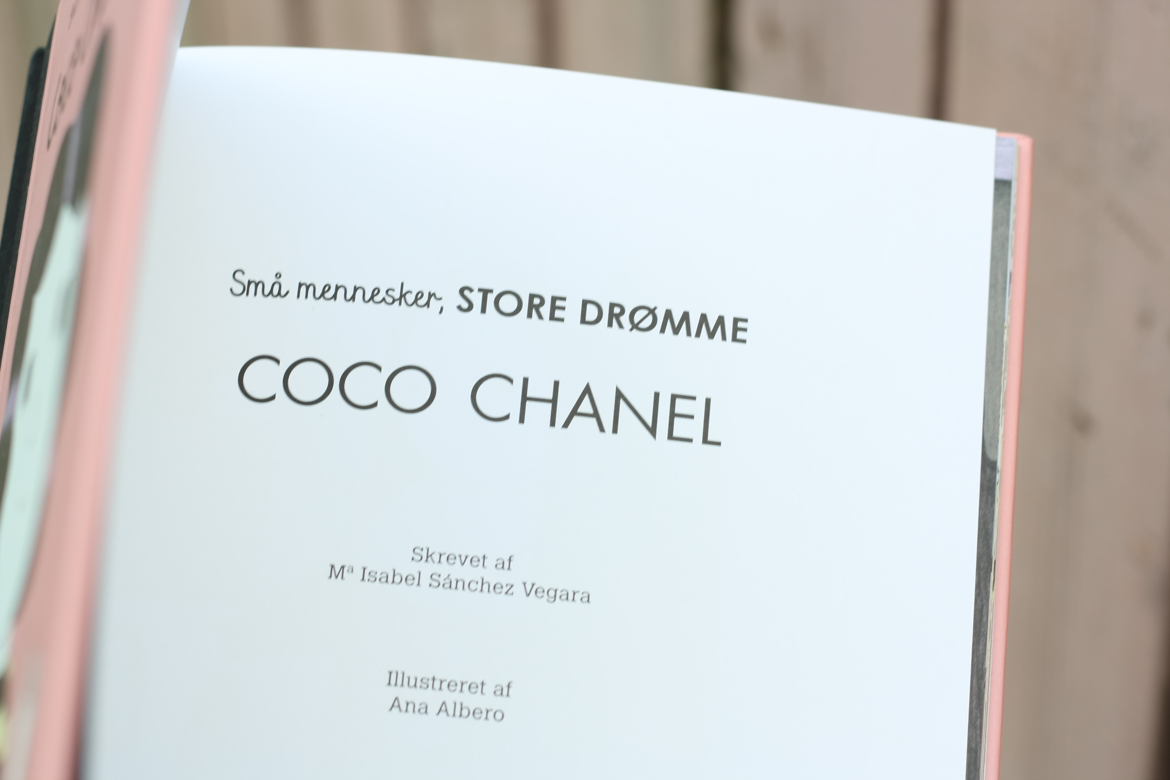 Coco Chanel af Isabel Sánchez Vegara og Ana Albero – Ord fra en